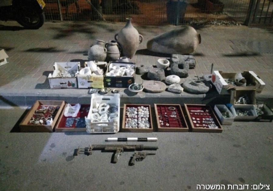  An image of the antiquities recovered on Tuesday by police in the West Bank village of Huwara. Credit: POLICE SPOKESPERSON'S UNIT